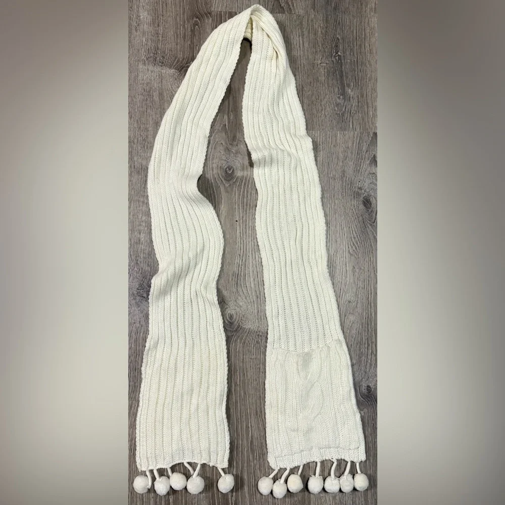 Bath & Body Works Cream Knit Pom Scarf Long Pocket Wrap 92